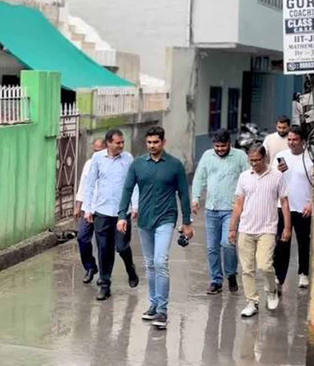 ‘काम नहीं करना तो अफसर की क्या जरूरत?’ हरियाणा में पार्षद का फूटा गुस्सा, दफ्तर पर जड़ा ताला