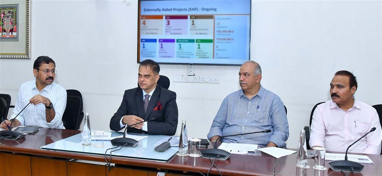 राजस्थान में 31 हजार करोड़ की परियोजनाओं की समीक्षा, समय पर पूरा करने के निर्देश
