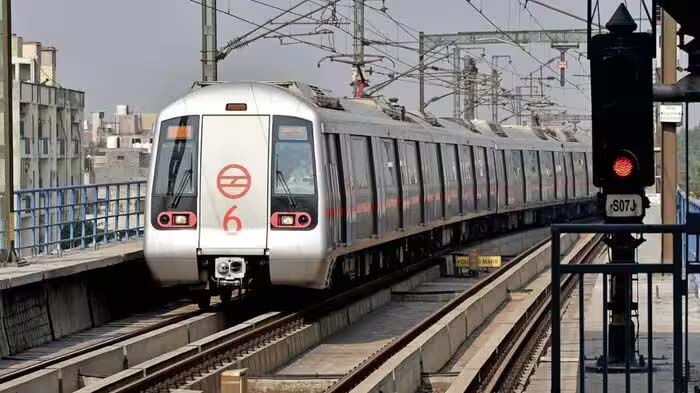 15 अगस्त पर दिल्ली मेट्रो का बड़ा ऐलान, सुबह 4 बजे से शुरू होगी सभी लाइनों पर सेवा