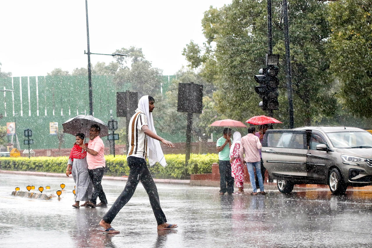 Punjab Weather Update: आज से बरसेंगे बदरा, 6 जिलों में भारी बारिश का अलर्ट; उमस से मिलेगी राहत