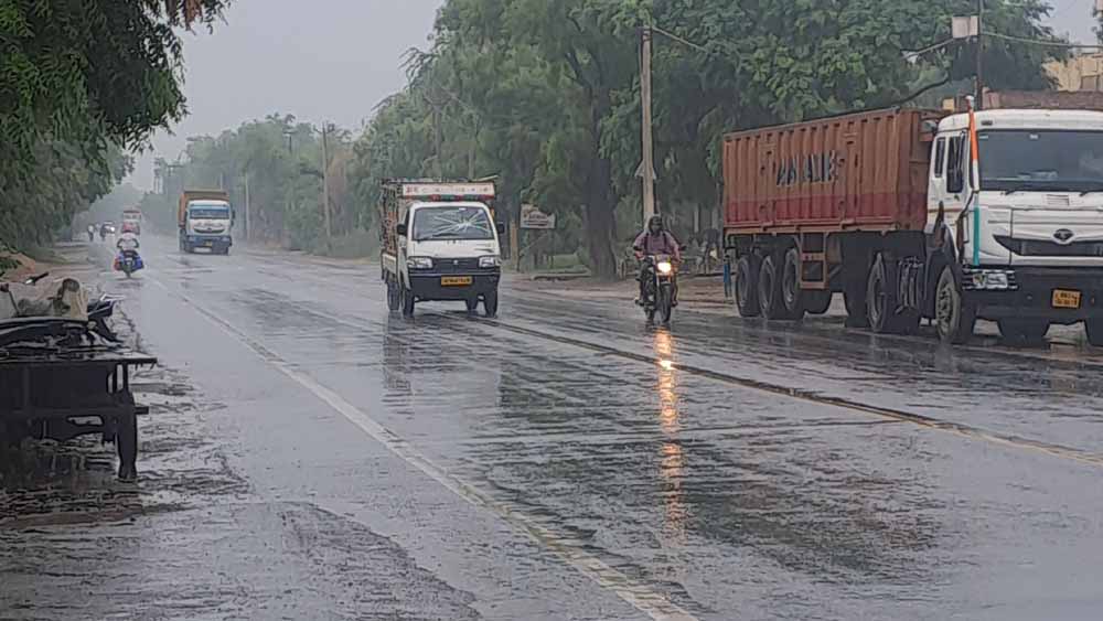 हरियाणा में कमजोर मानसून से बढ़ी उमस भरी गर्मी, कई जगहों पर हुई बूंदाबांदी