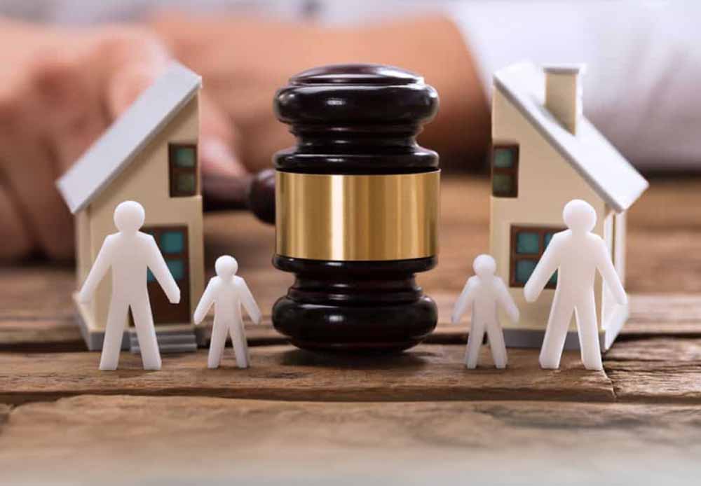 कमाई कम बताकर मेंटेनेंस से नहीं बच सकते, पत्नी को हर महीने देने होंगे 2 लाख रुपये