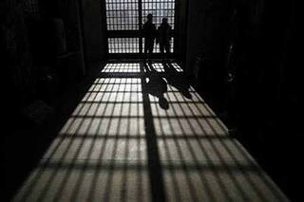 चंडीगढ़ में नशा तस्कर ने पुलिस को दिया चकमा, आंखों में लाल मिर्च डालकर फरार
