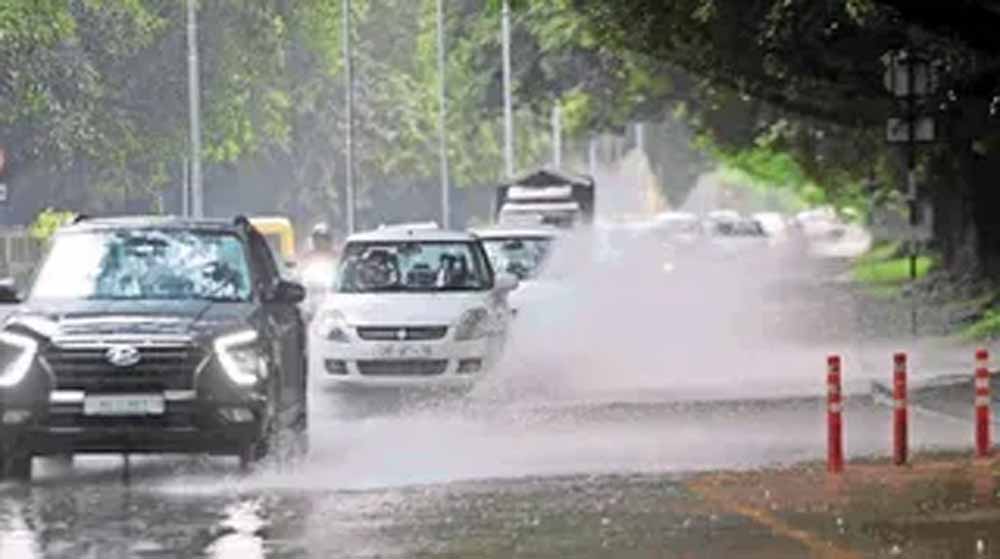 Chandigarh में बदला मौसम का मिजाज, बारिश ने उमस से दिलाई राहत
