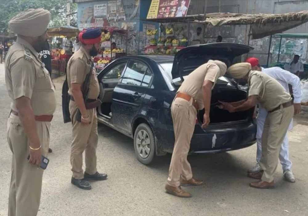 Punjab के बॉर्डर इलाकों में पुलिस का सख्त पहरा, चप्पे-चप्पे पर हो रही चेकिंग