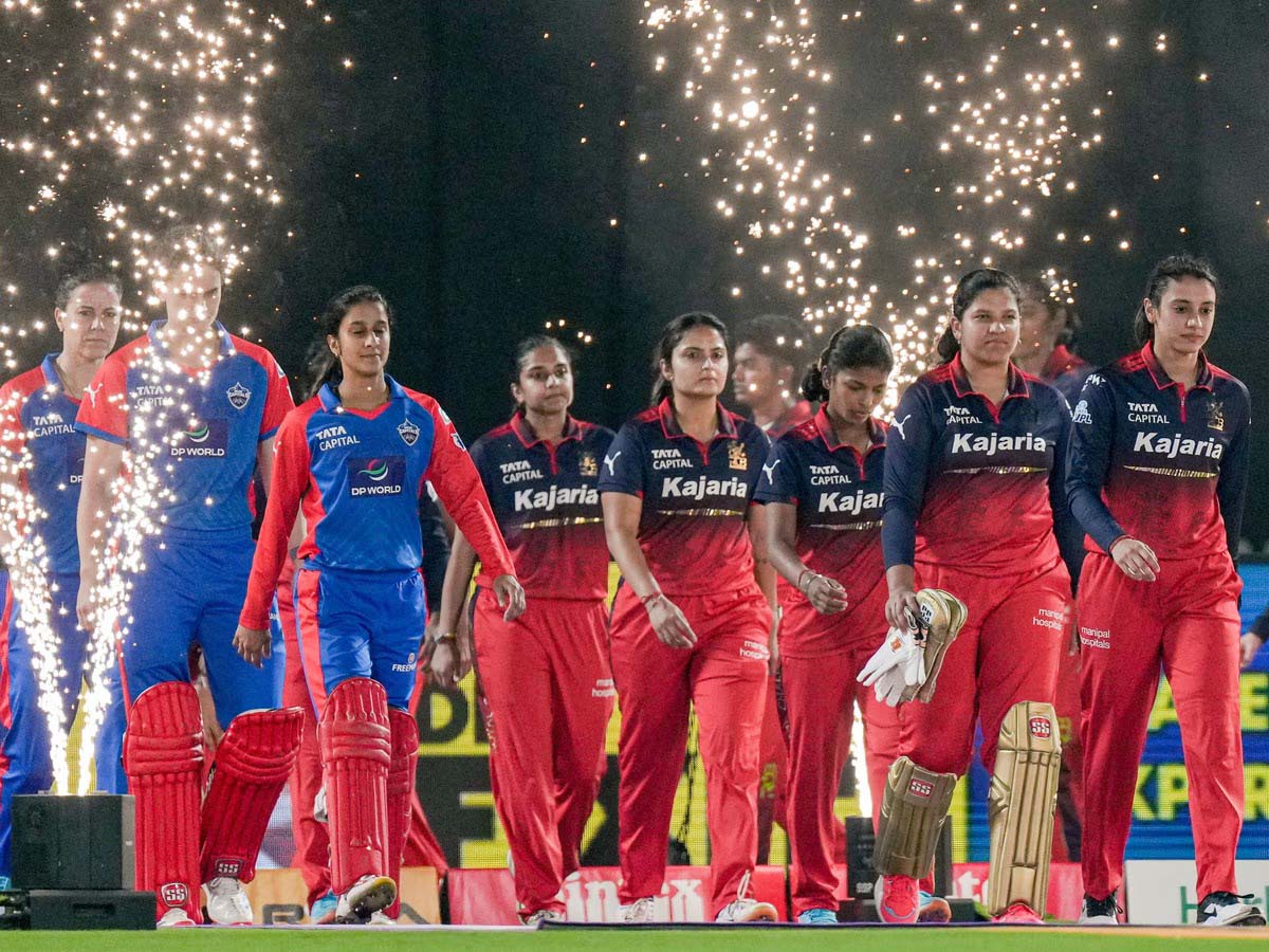 WPL 2027 Retention: RCB-दिल्ली ने बड़े खिलाड़ियों को किया रिलीज, जानें किसे मिली जगह