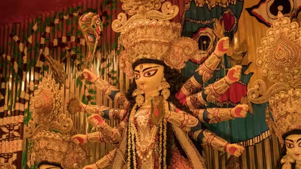 दुर्गा पूजा में नॉन-वेज पर बागेश्वर धाम के धीरेंद्र शास्त्री की अपील से छिड़ी बहस