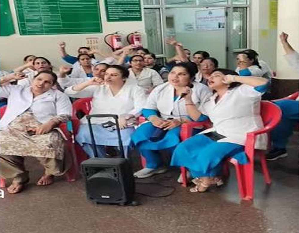 बहादुरगढ़ अस्पताल में SMO से मारपीट, रेडियोग्राफर पर पहले भी लापरवाही के आरोप