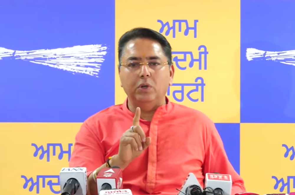 ED विवाद पर AAP का BJP पर हमला, बोली- अमन अरोड़ा-धालीवाल मामले में सबूत नहीं तो FIR कैसे?
