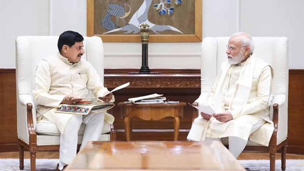 PM मोदी से CM डॉ. यादव की आत्मीय भेंट, Global Investors Summit-2027 का दिया न्योता